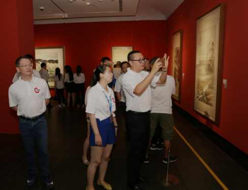 南方文交所“广东美术百年大展”学习之旅  