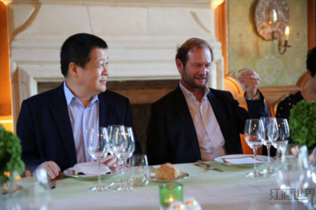 红酒世界董事长苗健应邀访问波尔多名庄滴金酒庄  