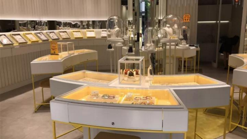 黄小金的店 首个互联网黄金IP实体店开业  