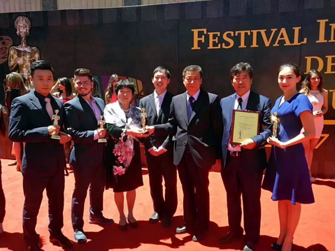 宏嘉文化投资拍摄的电影《拉巴斯金盒子之谜》荣获国际电影节大奖 宏嘉文化投资拍摄的电影《拉巴斯金盒子之谜》荣获国际电影节大奖